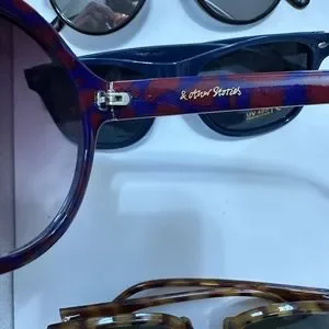 Various | Accessories | Bunch Of Sunglasses Closet Purge 6  display picture 2